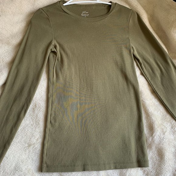 J Crew Perfect Fit Olive Green Basic Long Sleeve T Shirt - Small - Picture 4 of 8